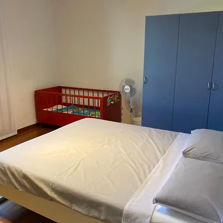 Yellow House Guest House-3